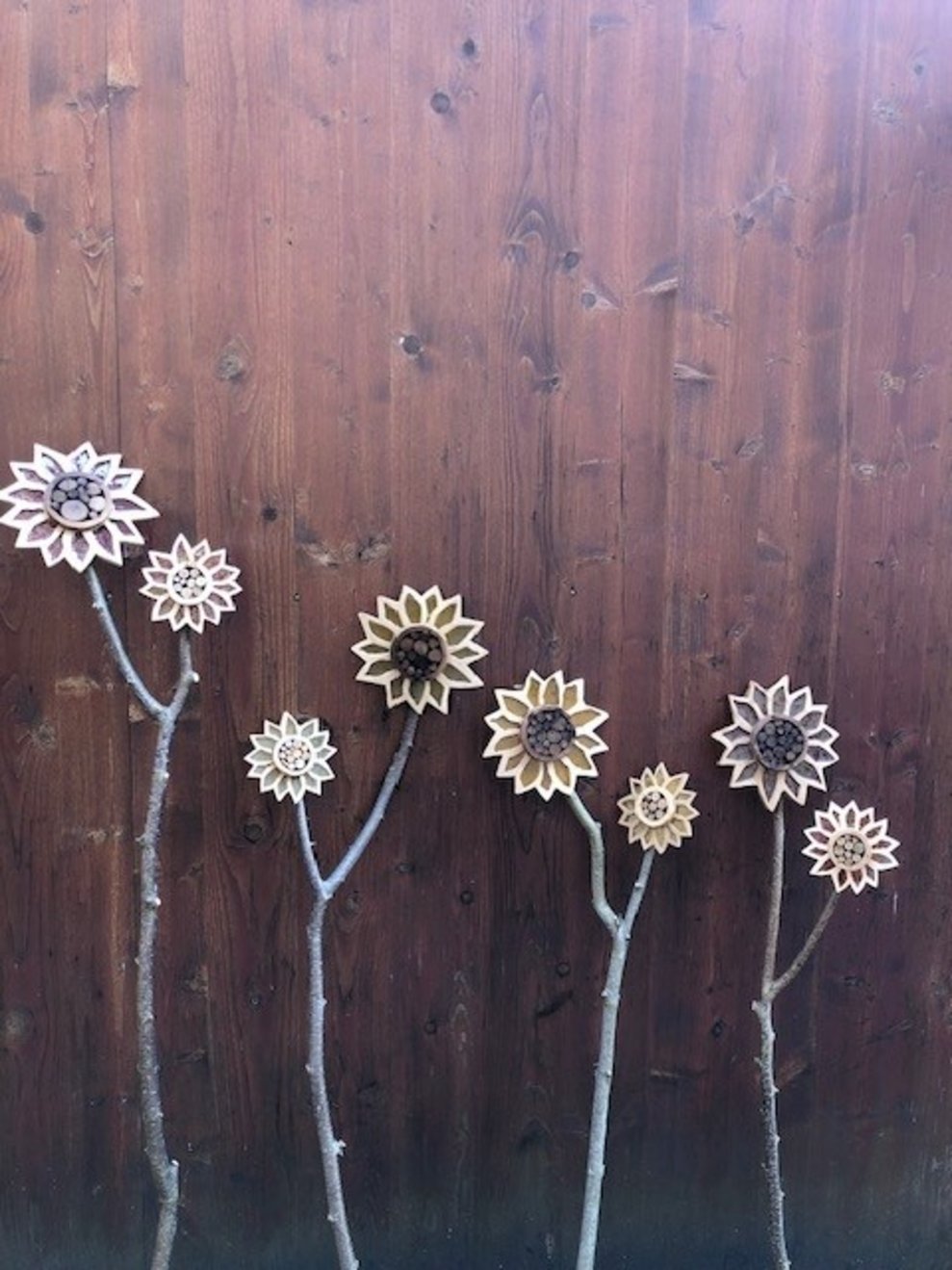 Blumen aus Holz.